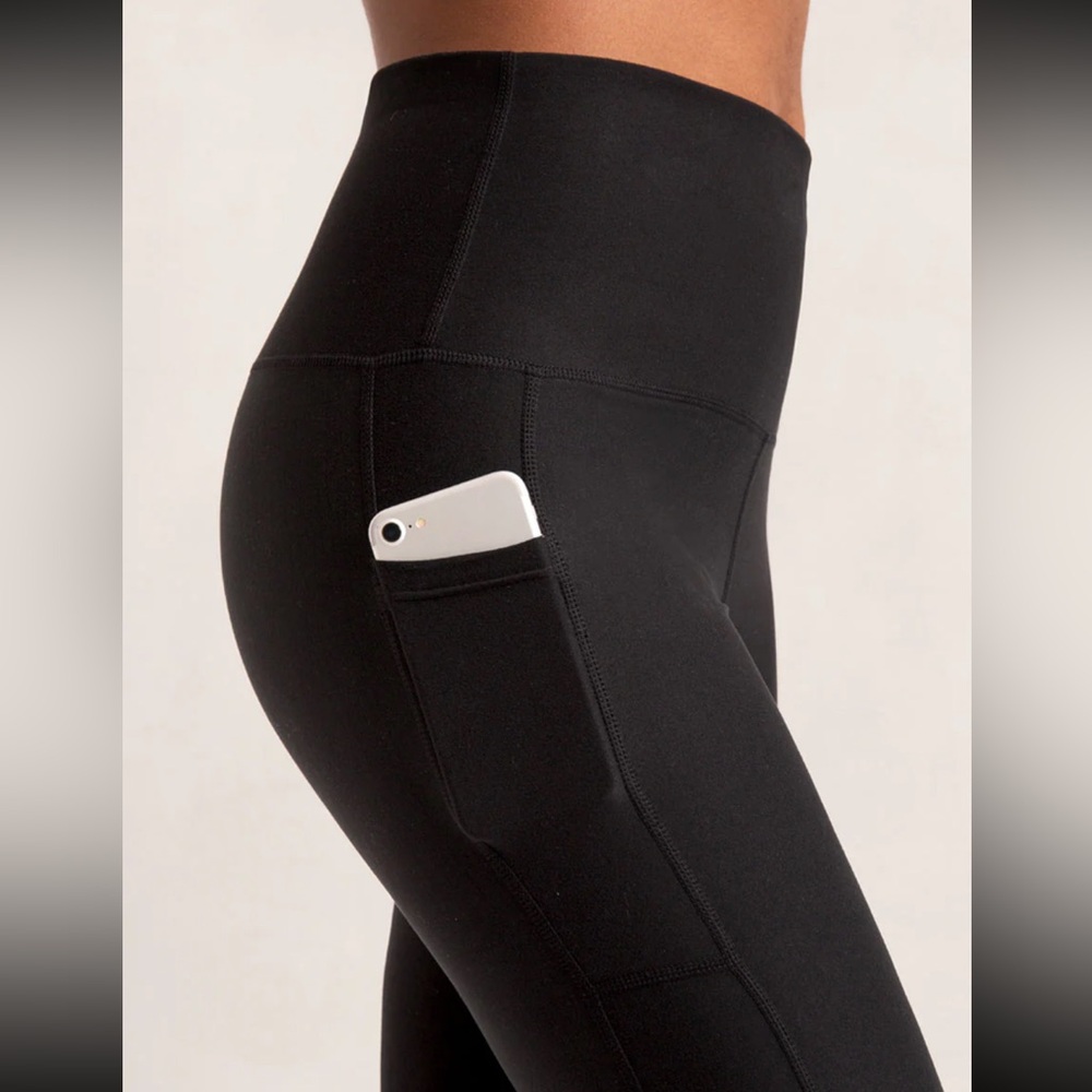NWT Shapermint Essentials High-Waisted Active Shaping
Leggings 2x (still in bag)